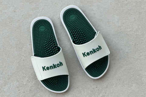 Kaiyo green sliders- lifestyle Kaiyo green sliders- lifestyle