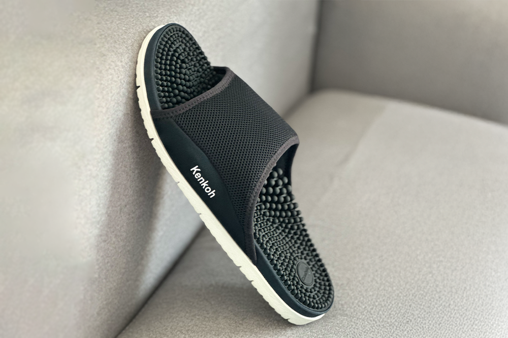 Tsuki Reflexology Sliders Black