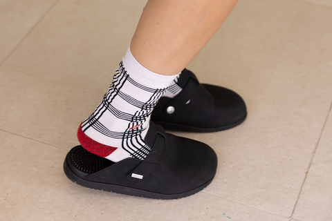 Chiba Reflexology Clogs Black