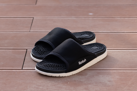 Tsuki Reflexology Sliders Black